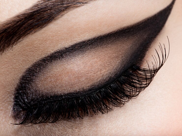 “Expert advice on how to achieve the perfect cat-eye eyeliner”